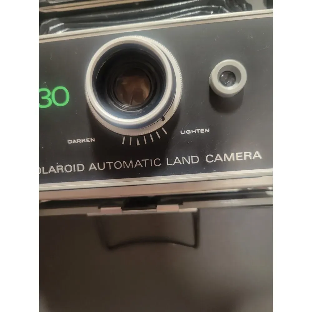 Vintage Polaroid 420 Automatic Land Camera with Manual, Flash & Case.